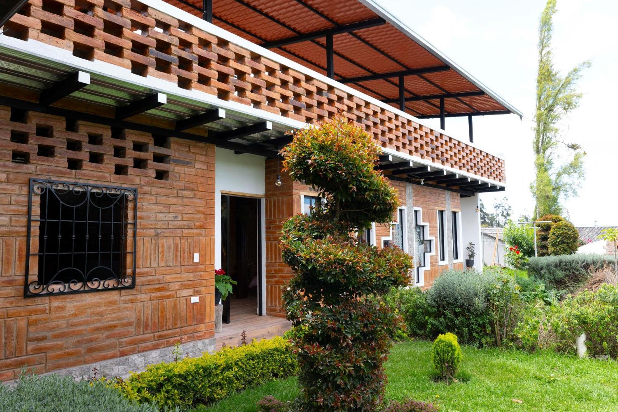 Watzara Wasi Cottage Familiar Camprestre Y Lofts En Cotacachi Exteriér fotografie