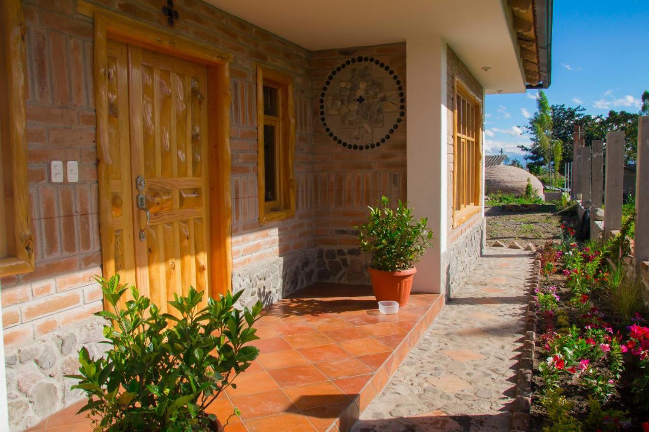 Watzara Wasi Cottage Familiar Camprestre Y Lofts En Cotacachi Exteriér fotografie